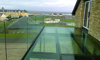 Стеклянные полы на балконе в Ростове-на-Дону. Готовые проекты ПерилаГлавСнаб