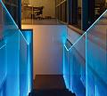Ограждения лестниц на несущем стекле с подсветкой в Ростове-на-Дону. Готовые проекты ПерилаГлавСнаб - фото 1