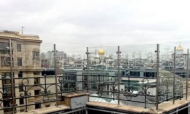 Ветрозащитное ограждение на стойках из нержавейки купить в Ростове-на-Дону